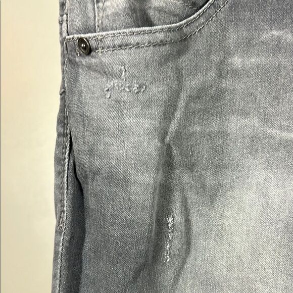 Democracy Gray Skinny Jeans with Contemporary Style - Picture 7 of 10